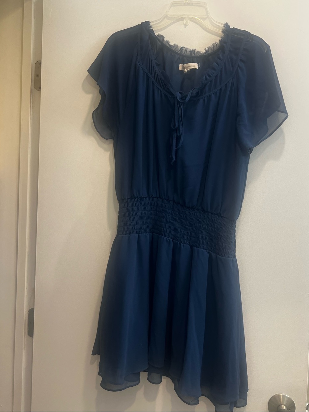 BCBGENERATION SIZE L Navy Blue Short Sleeve Chiffon Dress
